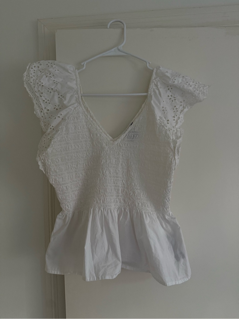 GAP White Eyelet Flutter Sleeve smocked Peplum Top